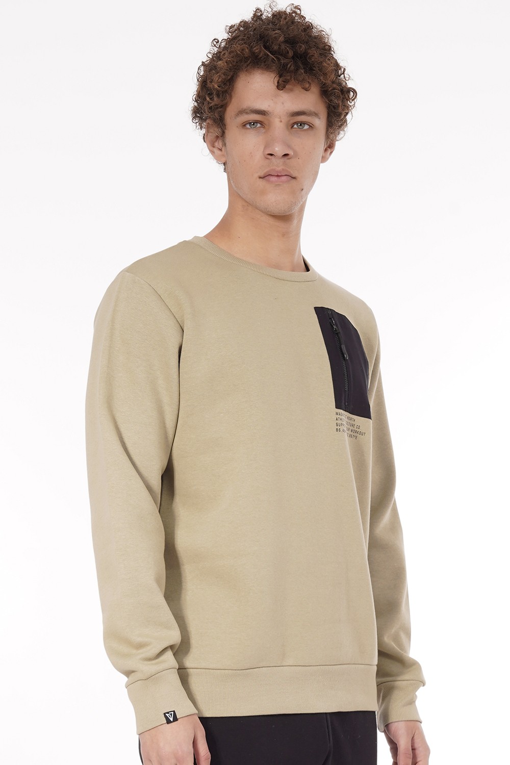 ../../aimeos/1.d/files/andriko-fouter-magnetic-north-men-s-pro-sweatshirt-22050-beige333094.jpeg