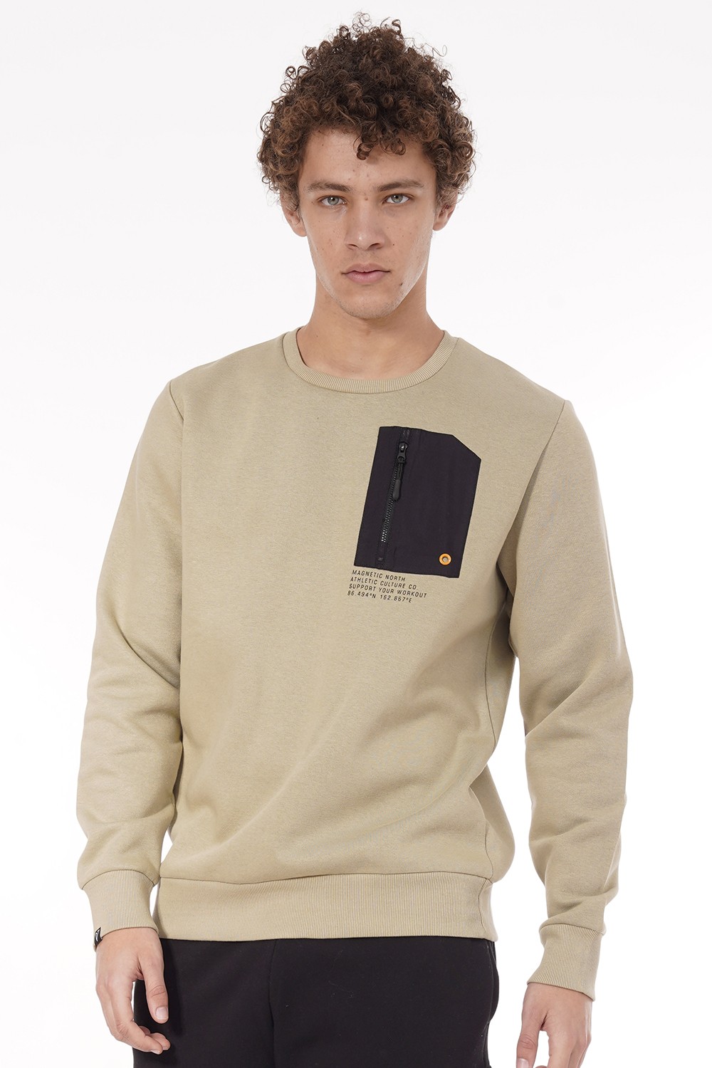 ../../aimeos/1.d/files/andriko-fouter-magnetic-north-men-s-pro-sweatshirt-22050-beige333095.jpeg