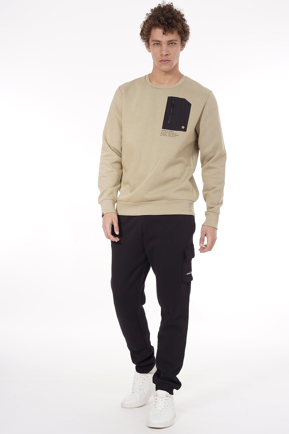 ../../aimeos/1.d/files/andriko-fouter-magnetic-north-men-s-pro-sweatshirt-22050-beige333096.jpeg