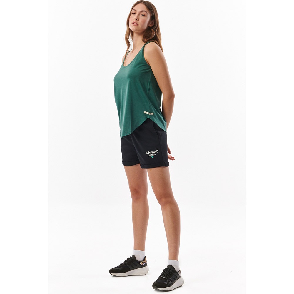 ../../aimeos/1.d/files/ginaikia-amaniki-mplouza-body-action-women-s-natural-dye-tank-top-041315-07-green344264.jpeg
