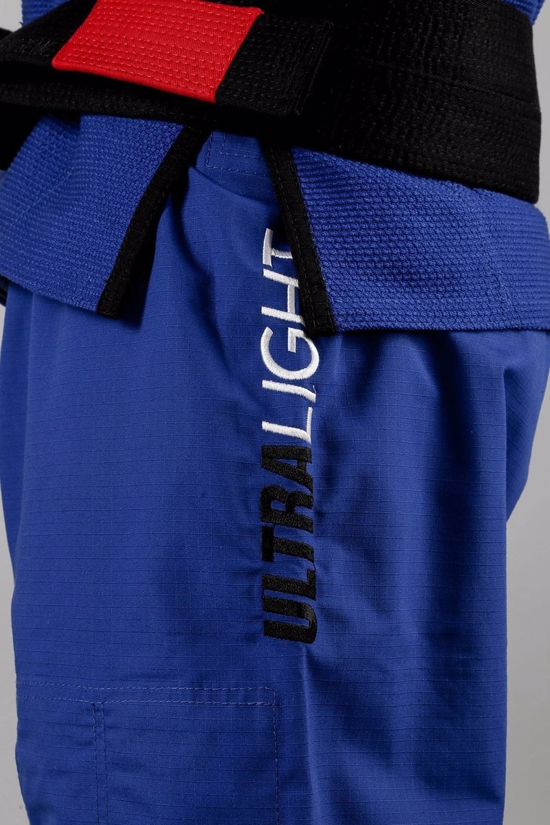 ../../aimeos/1.d/files/kingz-ultralight-2-0-bjj-gi-blue274824.jpeg
