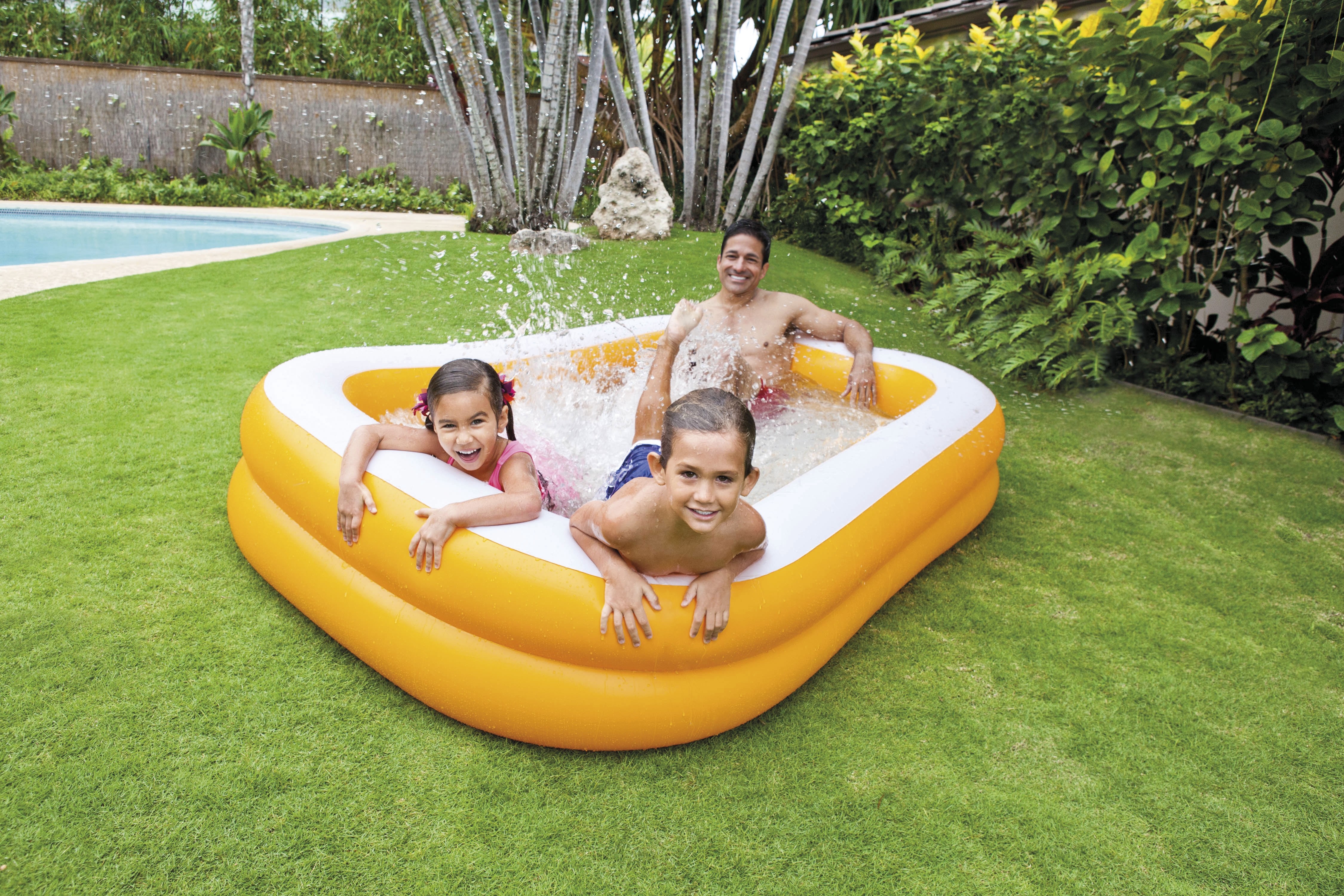 ../../aimeos/1.d/files/mandarin-swim-center-family-pool-intex-57181343543.jpeg