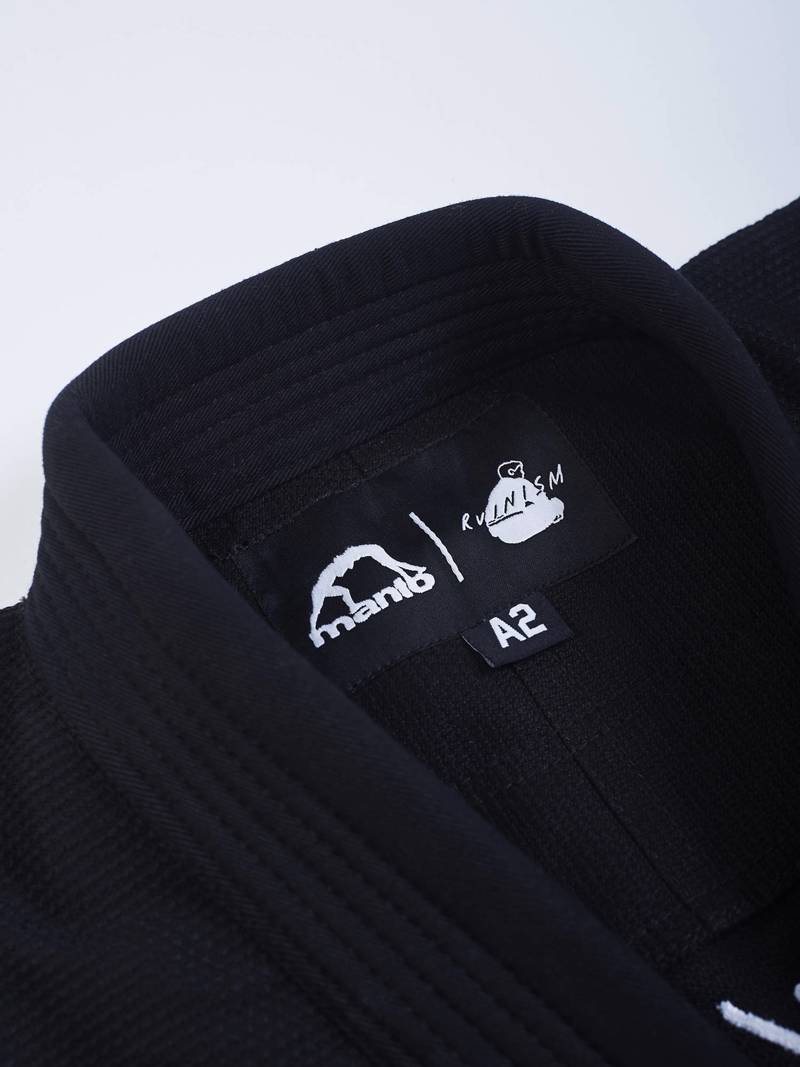 ../../aimeos/1.d/files/manto-ruinism-bjj-gi-black260188.jpeg