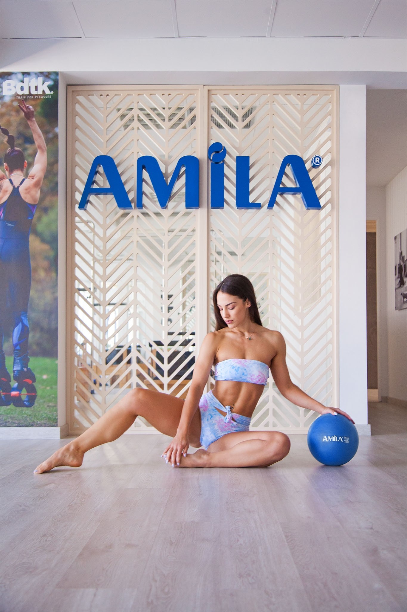 ../../aimeos/1.d/files/mpala-gimnastikis-amila-pilates-ball-19-cm-mple-bulk-48432285723.jpeg