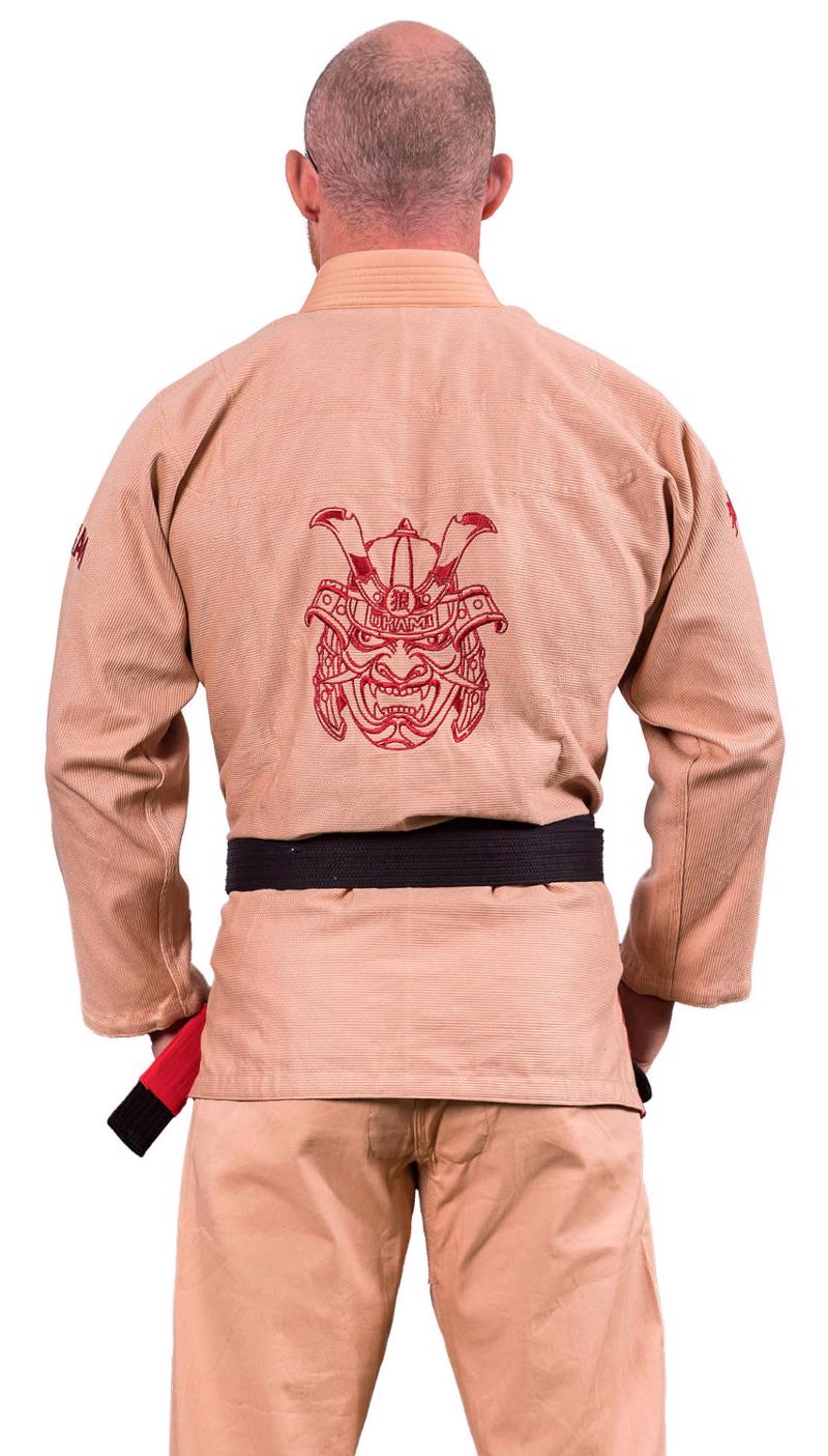../../aimeos/1.d/files/okami-kensho-bjj-gi-beige264814.jpeg