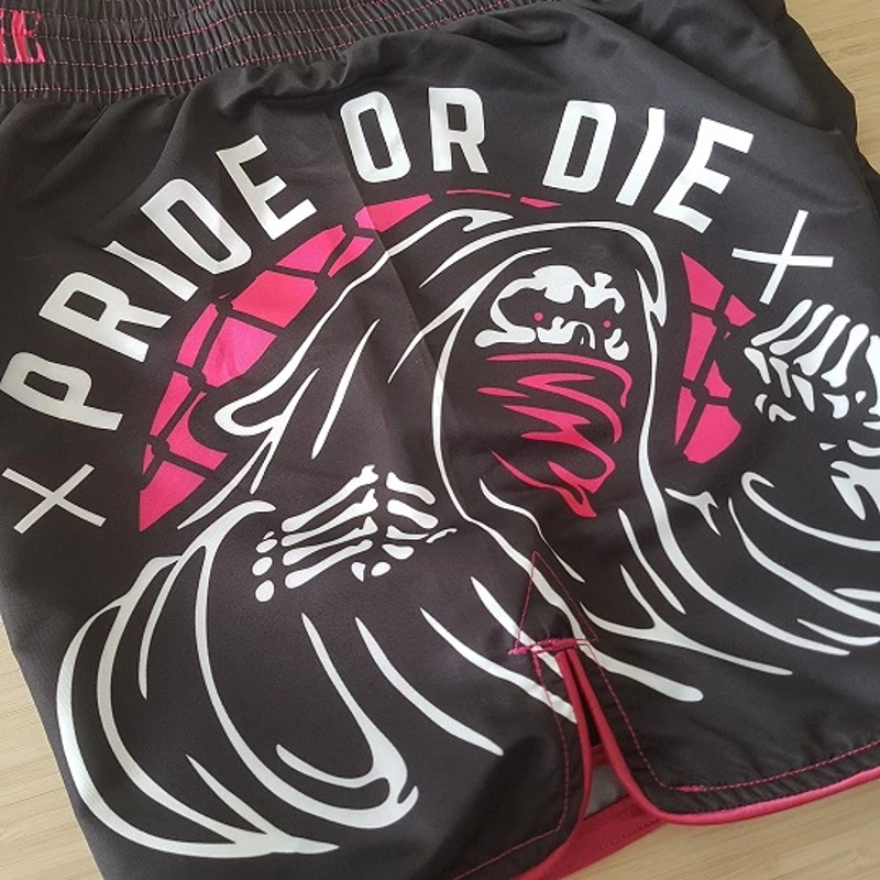 ../../aimeos/1.d/files/pride-or-die-grim-beaterz-mma-shorts-black276843.jpeg