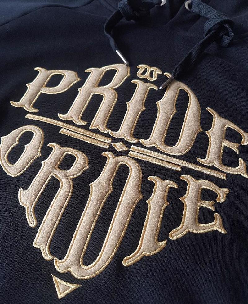 ../../aimeos/1.d/files/pride-or-die-reckless-hoodie-black-gold274714.jpeg