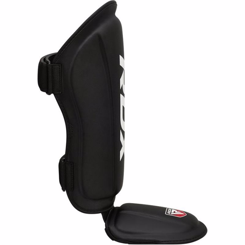 ../../aimeos/1.d/files/rdx-king-shinguards-black258193.jpeg