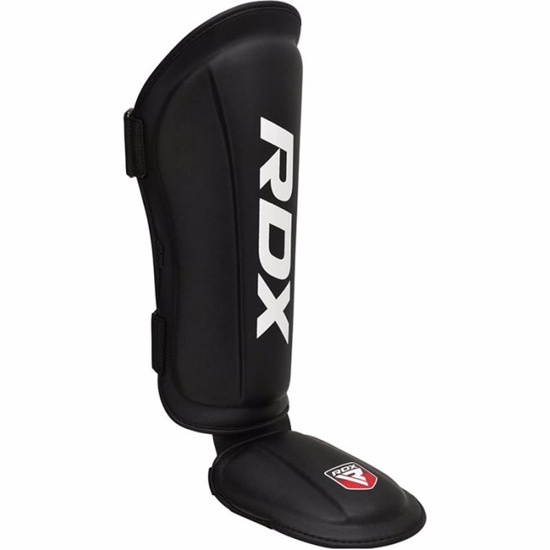 ../../aimeos/1.d/files/rdx-king-shinguards-black258194.jpeg