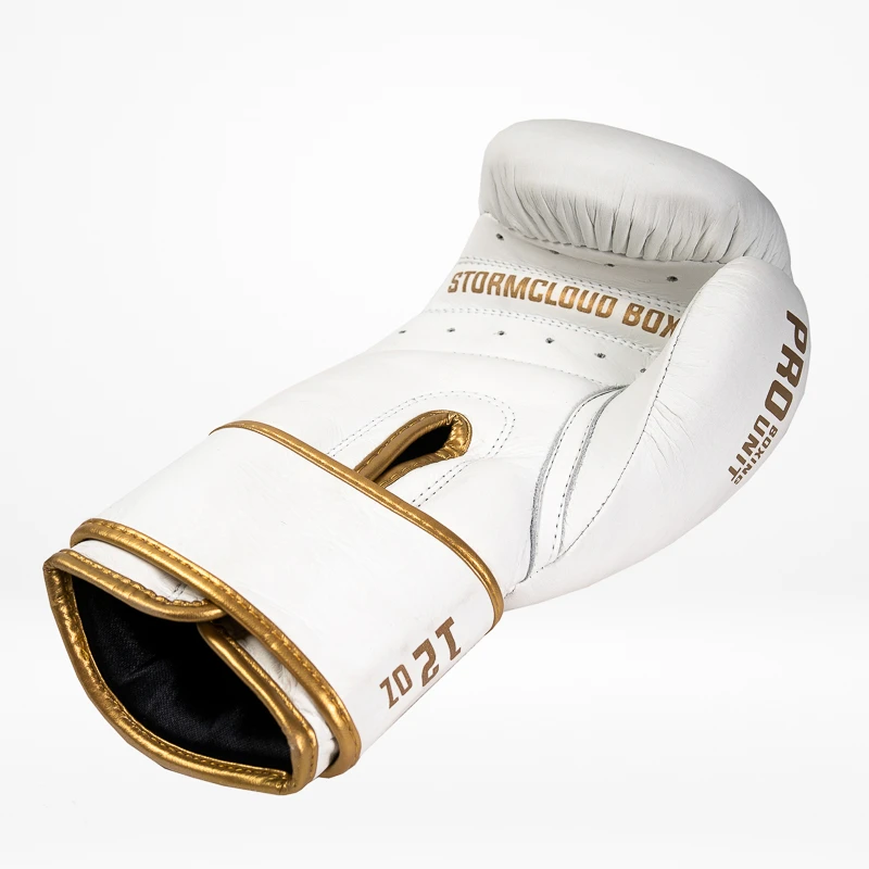 ../../aimeos/1.d/files/stormcloud-pro-boxing-gloves-white-gold269314.jpeg