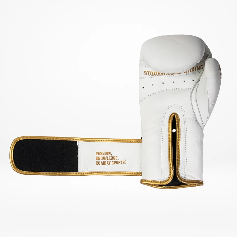 ../../aimeos/1.d/files/stormcloud-pro-boxing-gloves-white-gold269315.jpeg