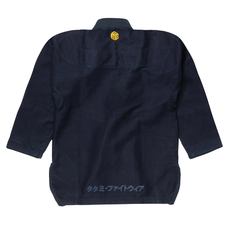 ../../aimeos/1.d/files/tatami-black-label-estilo-bjj-gi-navy-gold261487.jpeg