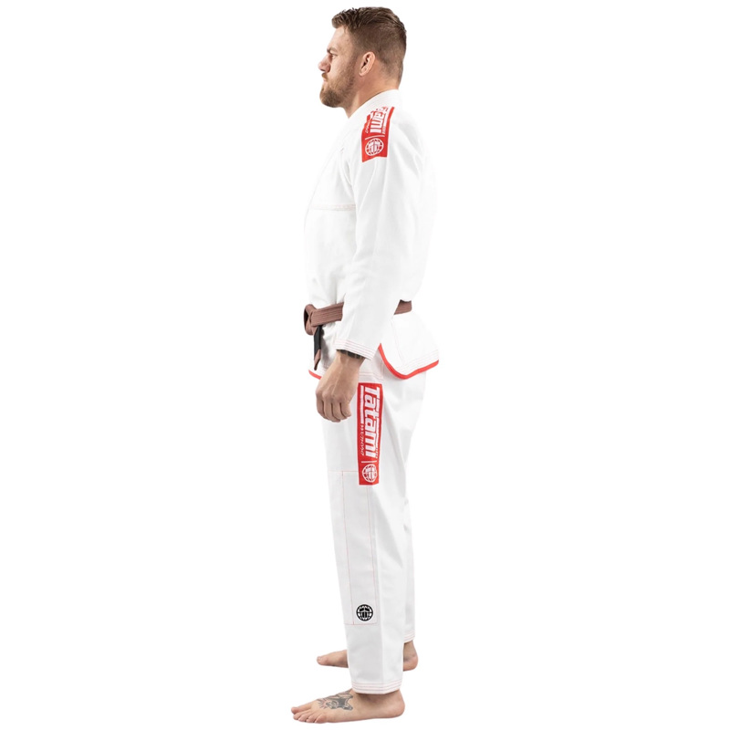 ../../aimeos/1.d/files/tatami-complite-bjj-gi-white261394.jpeg